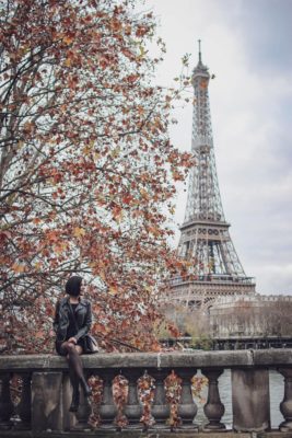 Photographer in Paris / Solo traveler/ Eiffel tower