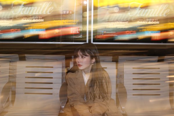 Photographer in Paris / Solo traveler/ subway